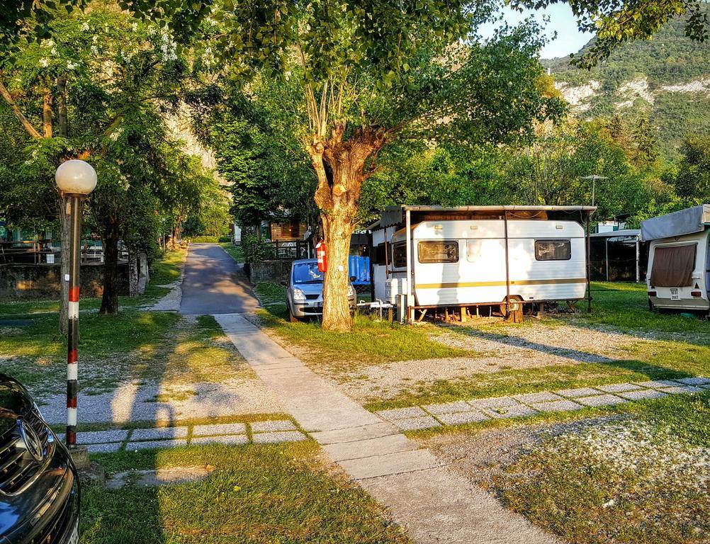 Camping Pilzone Hotel Iseo Exterior photo
